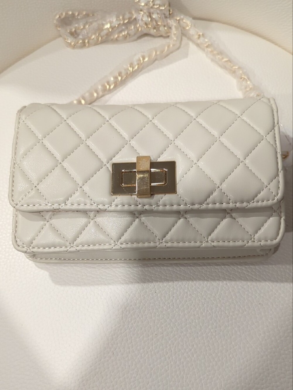 Aldo White Quilted Mini Chain Shoulder Bag with Gold Hardware - Picture 2 of 8
